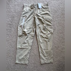 Nike Sportswear Style Essentials Utility Pants Khaki DM6681-250 Mens Size 34 $85